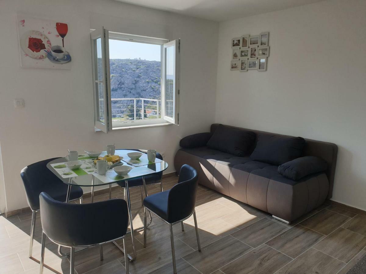 Best View Apartments Cesarica Exterior photo