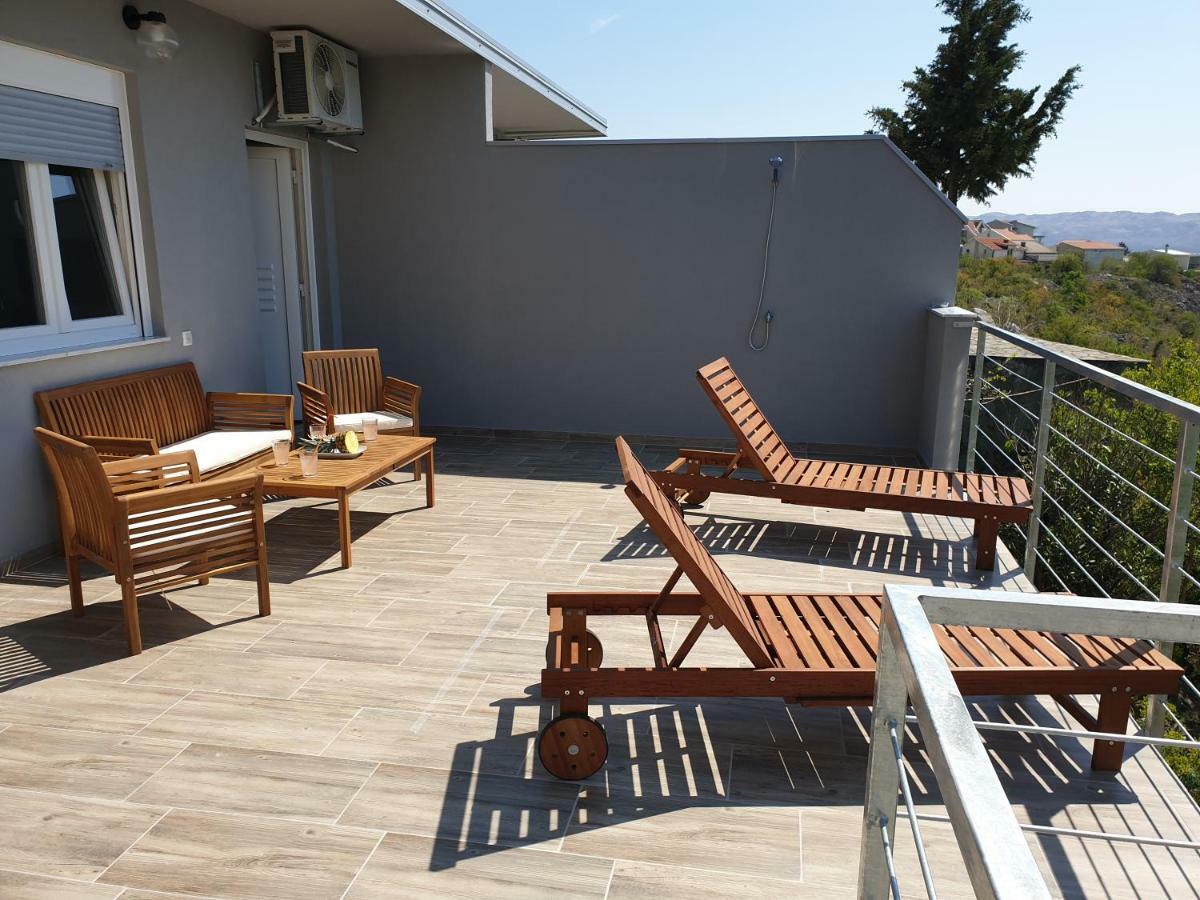 Best View Apartments Cesarica Exterior photo